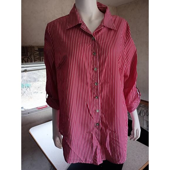 NWT Roommates Red Stripe Button Front Top 1X Roll Tab Sleeve Minimalist Office - Picture 1 of 11